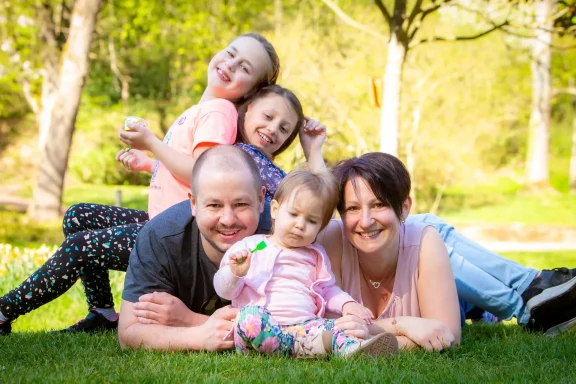 Familienmoment mit Kindern
